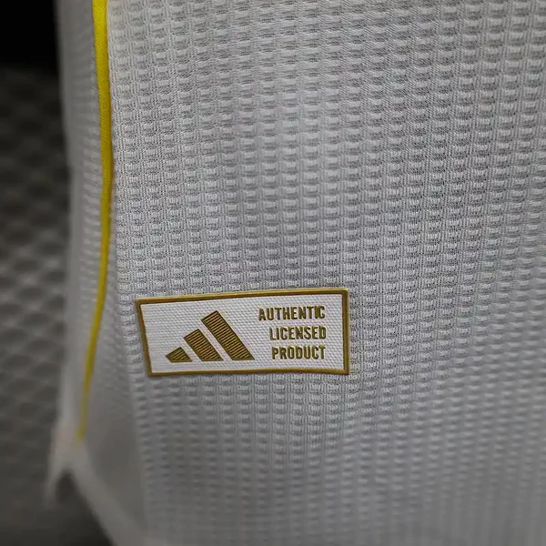 Versión de jugador 2025/2026 Real Madrid Home