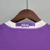 Versión Retro 2016/2017 Real Madrid Away