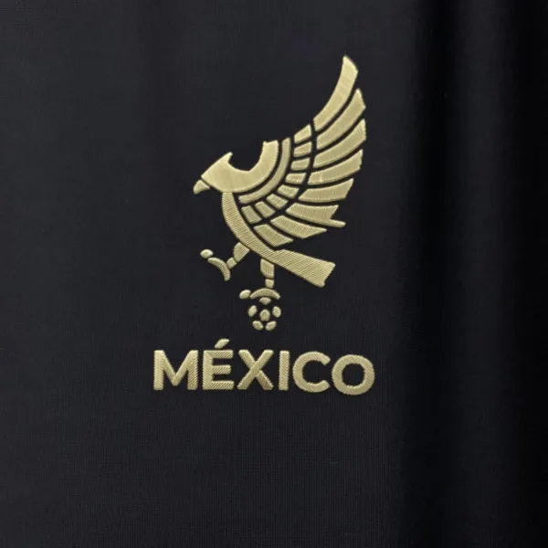 Versión de FAN 2024/2025 Mexico black negro