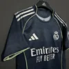 Versión de jugador 2025/2026 Real Madrid Away