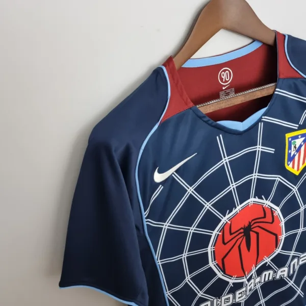 Versión Retro 2004/2005 ATLETICO MADRID AWAY SPIDERMAN