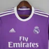 Versión Retro 2016/2017 Real Madrid Away