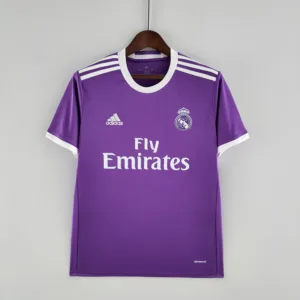 Versión Retro 2016/2017 Real Madrid Away