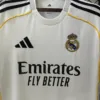 Versión de FAN 2025/2026 REAL MADRID HOME